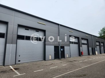 Photo 1 – location Entrepôts / activités	SAINT QUENTIN FALLAVIER (38070)