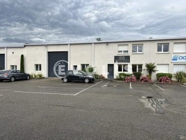 Photo 1 – location Entrepôts / activités	DECINES CHARPIEU (69150)