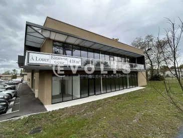 Photo 1 – location Entrepôts / activités	LE HAILLAN (33185)