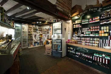 Photo 1 – location Locaux commerciaux	SAVIGNY LE TEMPLE (77176)