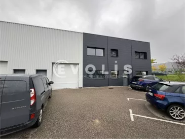 Photo 1 – vente Entrepôts / activités	FLEURIEUX SUR L'ARBRESLE (69210)