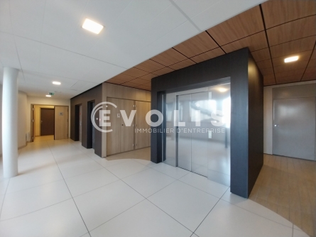 Photo 2 – location bureaux	BOURGOIN JALLIEU (38300)