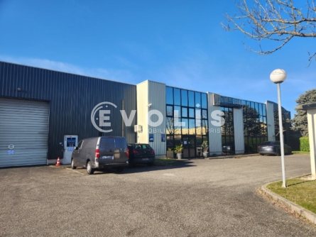 Photo 2 – location Entrepôts / activités	GENAS (69740)