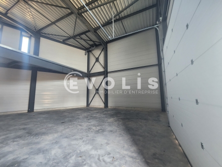 Photo 4 – location Entrepôts / activités	PONT DE CHERUY (38230)