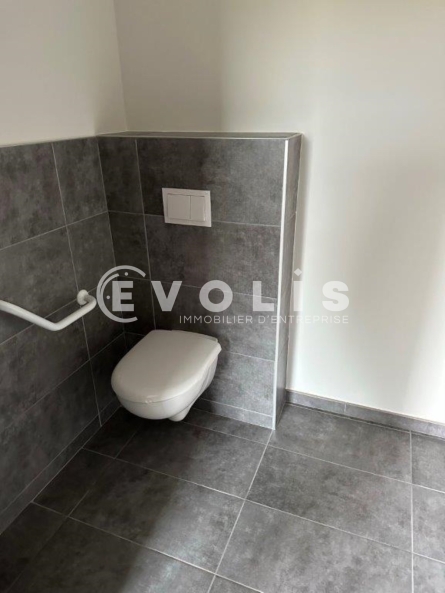 Photo 11 – location Entrepôts / activités	BOURGOIN JALLIEU (38300)