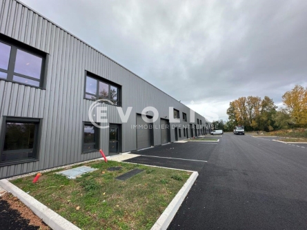 Photo 6 – location Entrepôts / activités	BOURGOIN JALLIEU (38300)