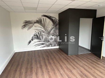 Photo 8 – location Entrepôts / activités	BOURGOIN JALLIEU (38300)