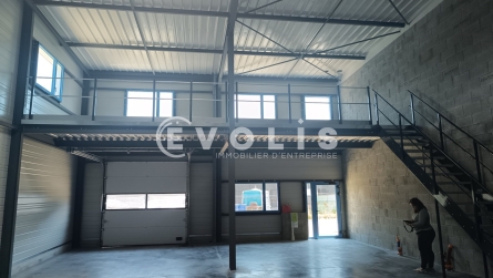 Photo 8 – location Entrepôts / activités	VILLEMOIRIEU (38460)