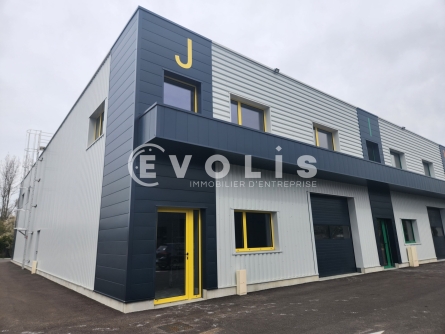 Photo 2 – location Entrepôts / activités	VILLEMOIRIEU (38460)