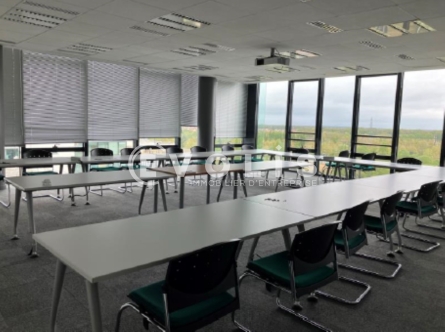 Photo 3 – location bureaux	MONTIGNY LE BRETONNEUX (78180)
