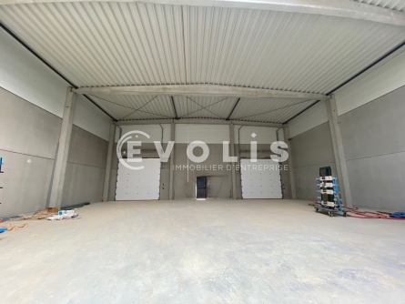 Photo 2 – location Entrepôts / activités	LONGUEAU (80330)