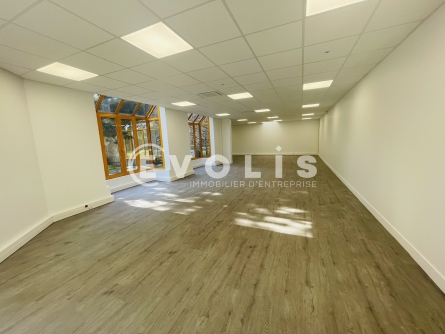 Photo 3 – location Entrepôts / activités	CROISSY BEAUBOURG (77183)