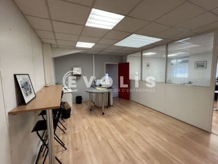 Photo 10 – location Entrepôts / activités	VENISSIEUX (69200)
