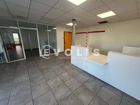 Photo 7 – location Entrepôts / activités	LA BOISSE (01120)