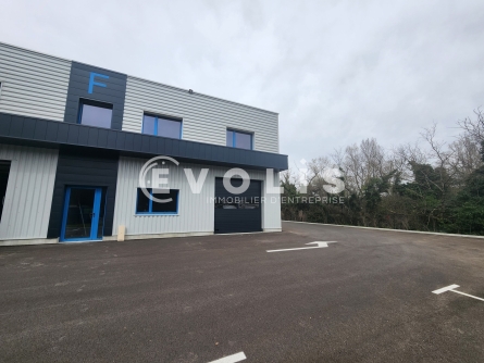 Photo 2 – vente Entrepôts / activités	VILLEMOIRIEU (38460)