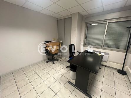 Photo 5 – vente Entrepôts / activités	SAINT SYMPHORIEN D'OZON (69360)