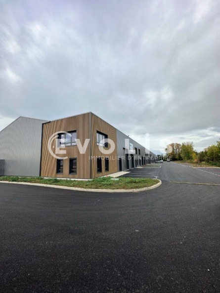 Photo 2 – vente Entrepôts / activités	BOURGOIN JALLIEU (38300)