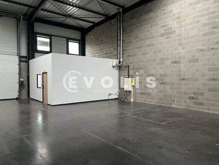 Photo 8 – location Entrepôts / activités	MEYZIEU (69330)