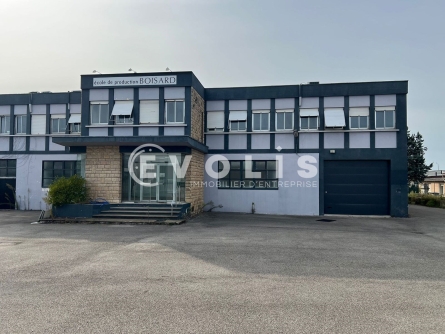 Photo 2 – location Entrepôts / activités	DECINES CHARPIEU (69150)