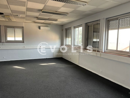 Photo 14 – location Entrepôts / activités	DECINES CHARPIEU (69150)