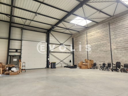 Photo 4 – location Entrepôts / activités	CHASSIEU (69680)