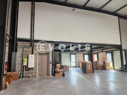 Photo 5 – location Entrepôts / activités	CHASSIEU (69680)