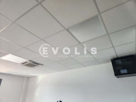 Photo 11 – location Entrepôts / activités	CHASSIEU (69680)