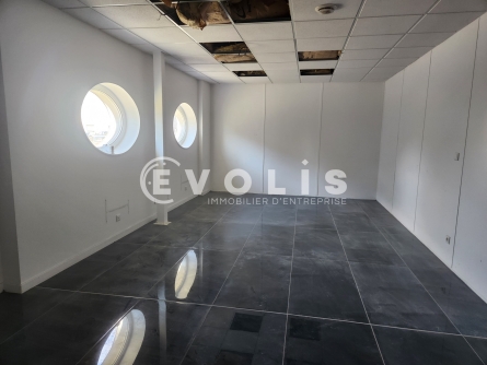 Photo 14 – vente Entrepôts / activités	SAINT PRIEST (69800)