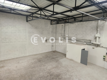 Photo 8 – vente Entrepôts / activités	SAINT PRIEST (69800)