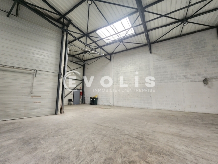 Photo 10 – vente Entrepôts / activités	SAINT PRIEST (69800)