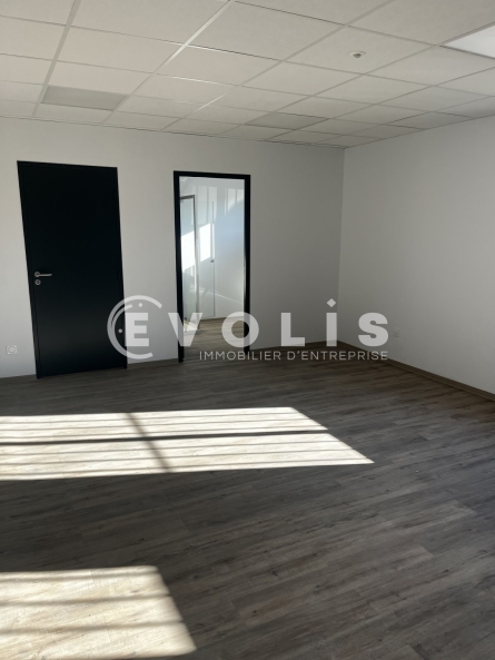 Photo 6 – location Entrepôts / activités	CHATEAURENARD (13160)