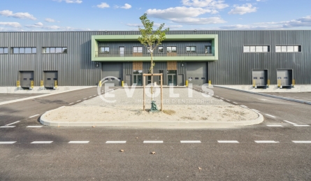 Photo 1 – location Entrepôts / activités	GRAVESON (13690)