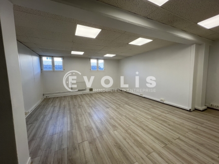 Photo 3 – location Entrepôts / activités	NEUILLY SUR MARNE (93330)