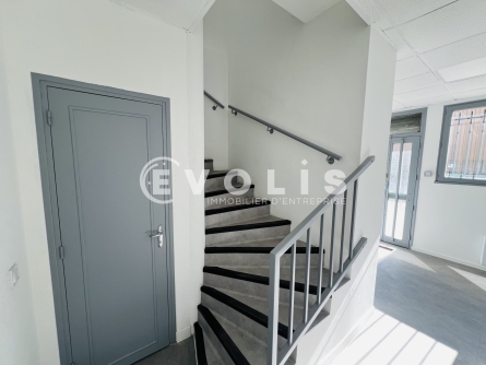 Photo 5 – location Entrepôts / activités	EMERAINVILLE (77184)