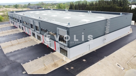 Photo 1 – location Entrepôts / activités	VILLENEUVE LES AVIGNON (30400)