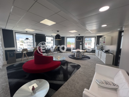 Photo 4 – location bureaux	CHARENTON LE PONT (94220)