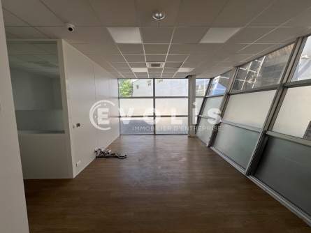Photo 2 – location Entrepôts / activités	CHAMPIGNY SUR MARNE (94500)
