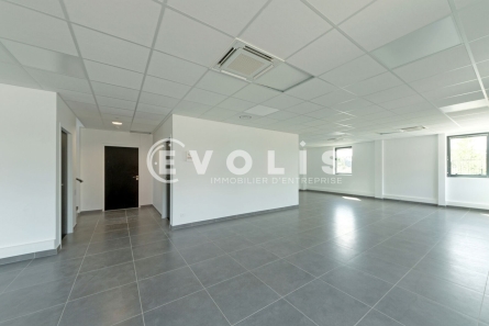 Photo 7 – location Entrepôts / activités	LIMEIL BREVANNES (94450)