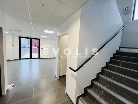 Photo 3 – location Entrepôts / activités	LIMEIL BREVANNES (94450)