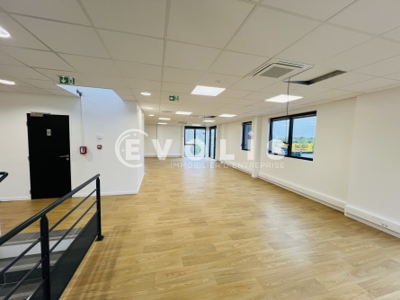 Photo 5 – location Entrepôts / activités	LIMEIL BREVANNES (94450)
