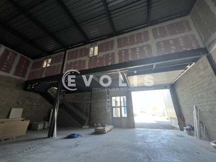 Photo 5 – location Entrepôts / activités	MONTFERMEIL (93370)
