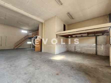 Photo 2 – vente Entrepôts / activités	BOURGOIN JALLIEU (38300)