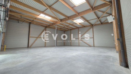 Photo 2 – vente Entrepôts / activités	COURTRY (77181)