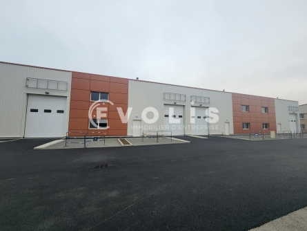 Photo 2 – location Entrepôts / activités	CHASSIEU (69680)