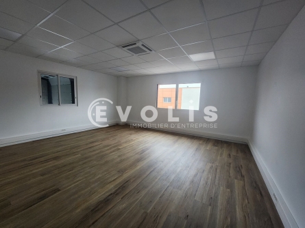 Photo 9 – location Entrepôts / activités	CHASSIEU (69680)