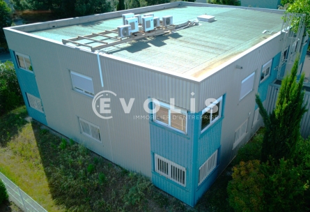 Photo 1 – location Entrepôts / activités	GALLARGUES LE MONTUEUX (30660)