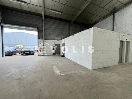 Photo 3 – location Entrepôts / activités	CHASSIEU (69680)