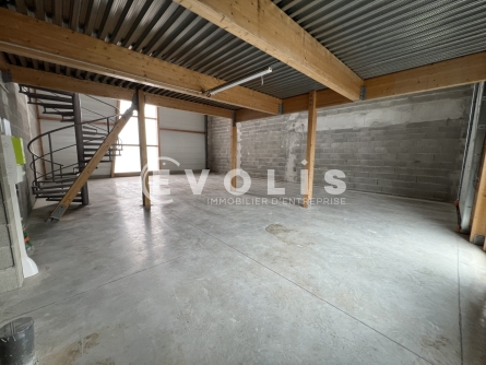 Photo 15 – vente Entrepôts / activités	SAINT VULBAS (01150)