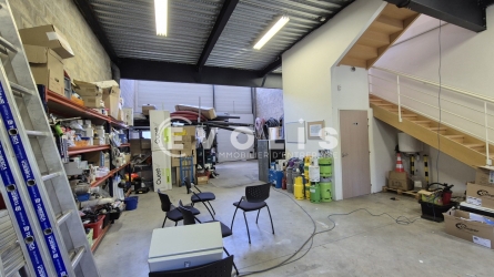 Photo 1 – location Entrepôts / activités	MONTEVRAIN (77144)