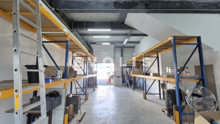 Photo 2 – location Entrepôts / activités	CHANTELOUP EN BRIE (77600)